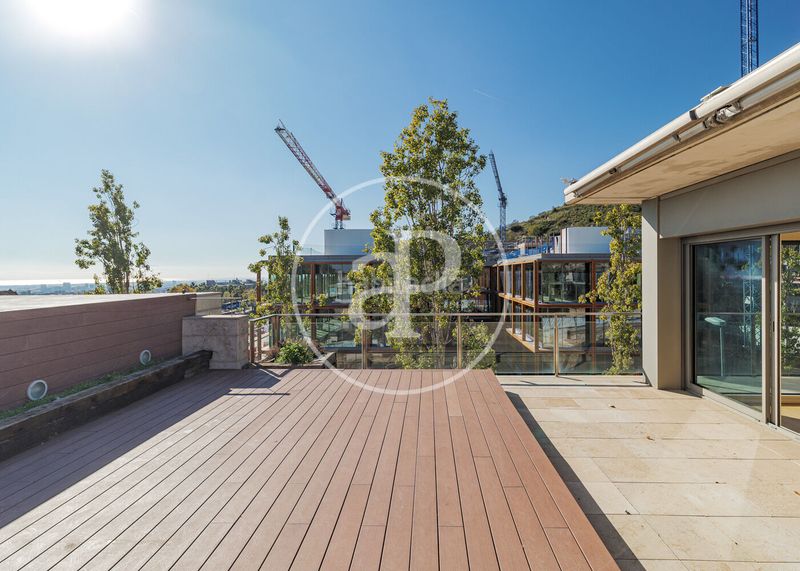 Foto 0163b6db-f096-4081-9aa0-24f8b9062e05. Àtic amb calefacció aparcament piscina a Sant Gervasi - Bonanova Barcelona