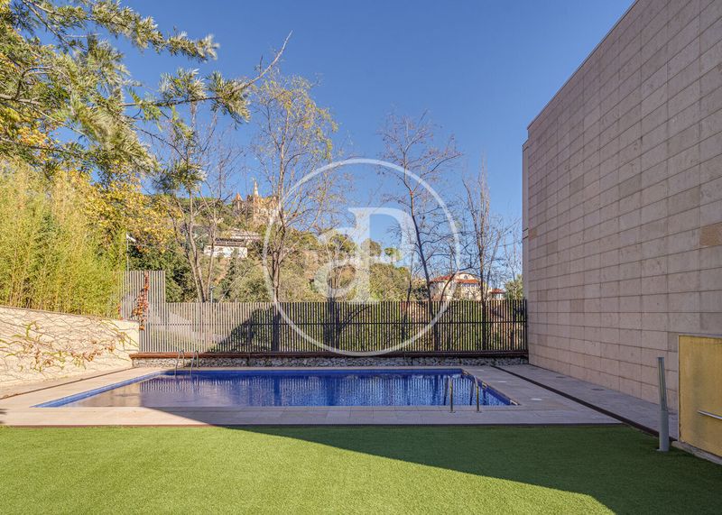 Foto 16025555-2a4d-48d0-a781-923ea375203c. Àtic amb calefacció aparcament piscina a Sant Gervasi - Bonanova Barcelona