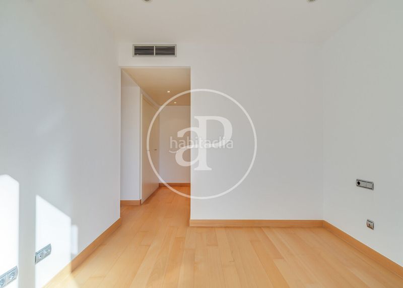 Foto 72551e8e-a859-4f2f-a536-de7eba9c82b2. Àtic amb calefacció aparcament piscina a Sant Gervasi - Bonanova Barcelona