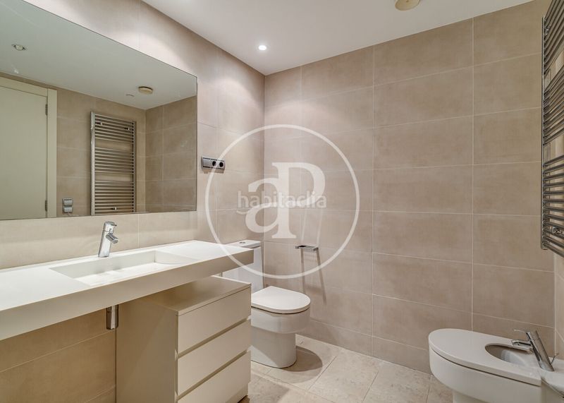 Foto 94bdc6c2-245f-4316-8d26-5a0a3cef70c7. Àtic amb calefacció aparcament piscina a Sant Gervasi - Bonanova Barcelona