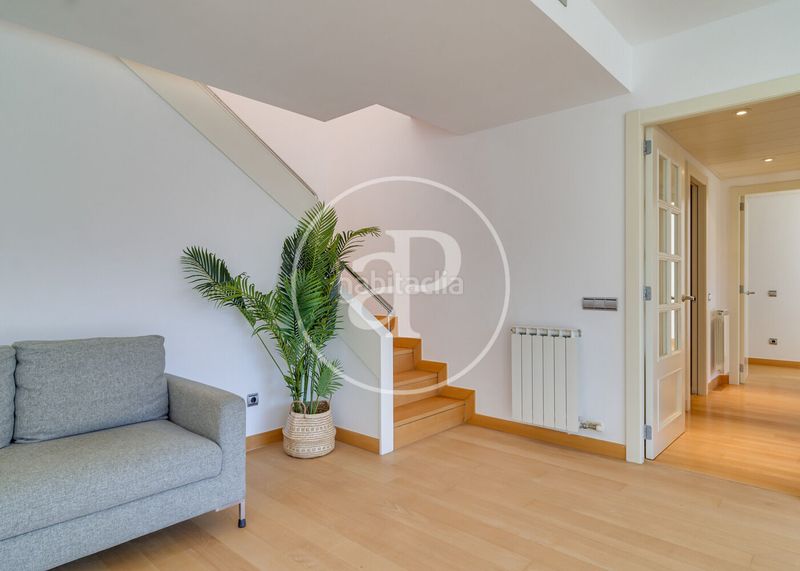 Foto a5aff5f5-0e67-4a7c-8e21-49c8adffbbf8. Àtic amb calefacció aparcament piscina a Sant Gervasi - Bonanova Barcelona