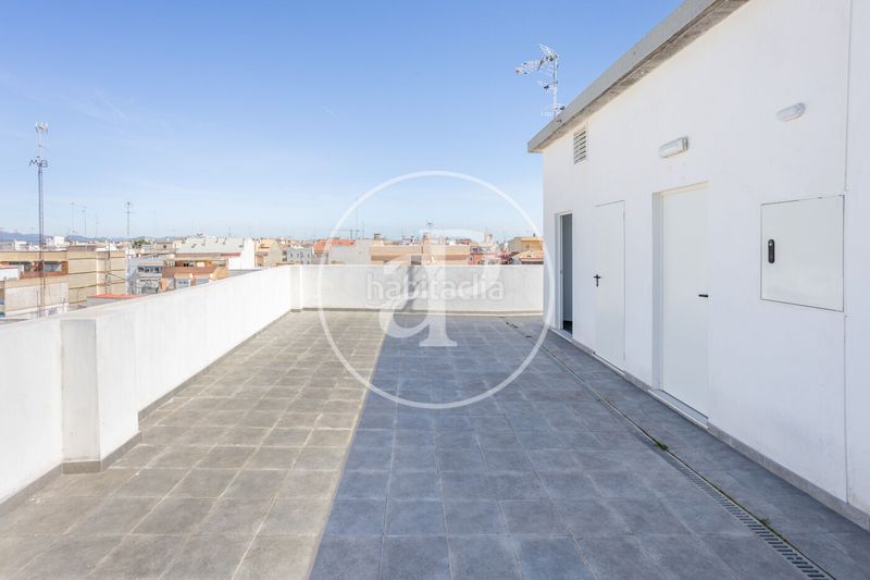 Foto e90ba7b7-8d6f-427c-b78b-3b7ca482136f. Pis amb calefacció a Barrio Benicalap Valencia