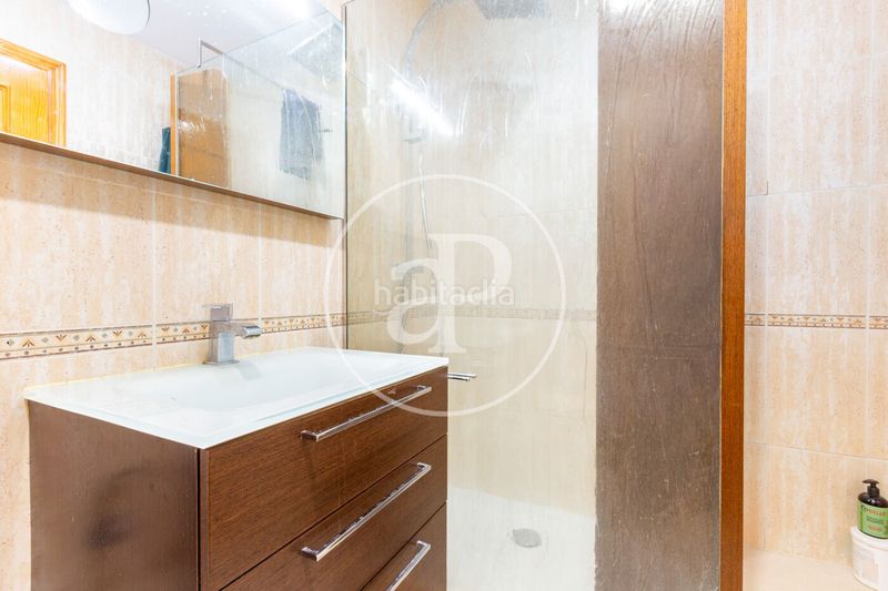Foto bd9554f8-7235-471e-9eb4-5bccd8b082d2. Casa adossada amb calefacció aparcament piscina a Riba - roja de Túria