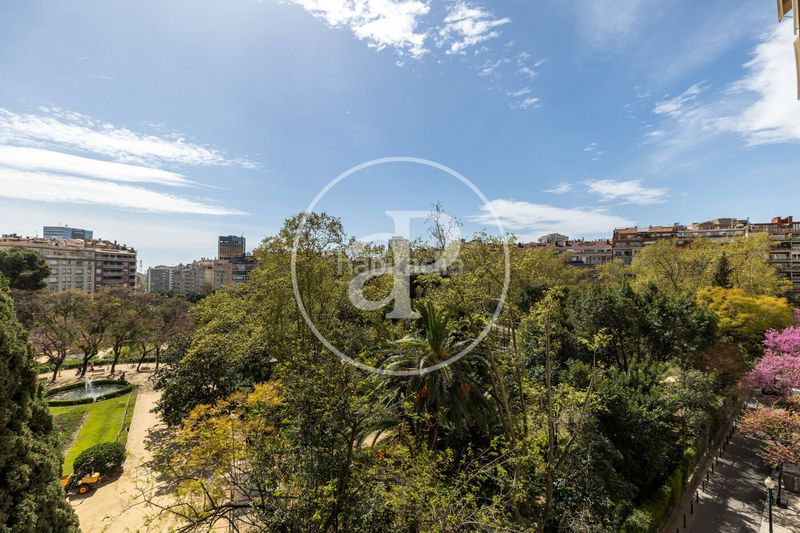 Foto 4521e633-9881-4630-bc27-7de92dfddde5. Pis amb calefacció aparcament a Sant Gervasi - Galvany Barcelona