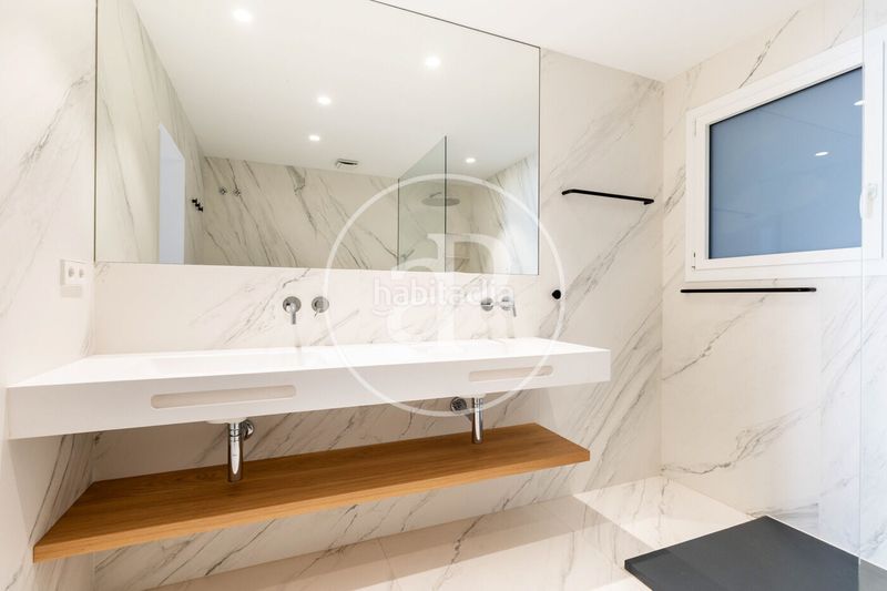 Foto fcea8059-56e6-41e2-83cd-e19003f2d42e. Pis amb calefacció aparcament a Sant Gervasi - Galvany Barcelona
