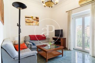 Rent Flat  Av. del regne de valència. Piso en alquiler en gran vía