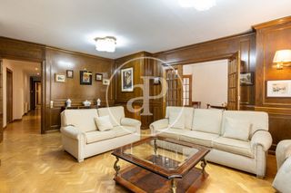 Rent Flat  C.d'hernán cortés. Piso en alquiler en pla del remei