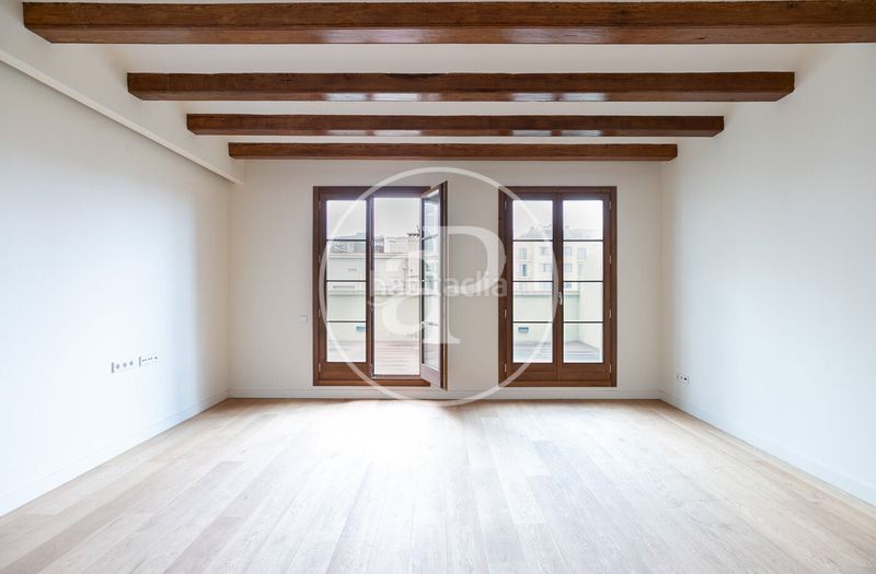 Foto a940199b-813b-4a3a-9571-d11162c02961. Àtic amb calefacció a Dreta de l´Eixample Barcelona