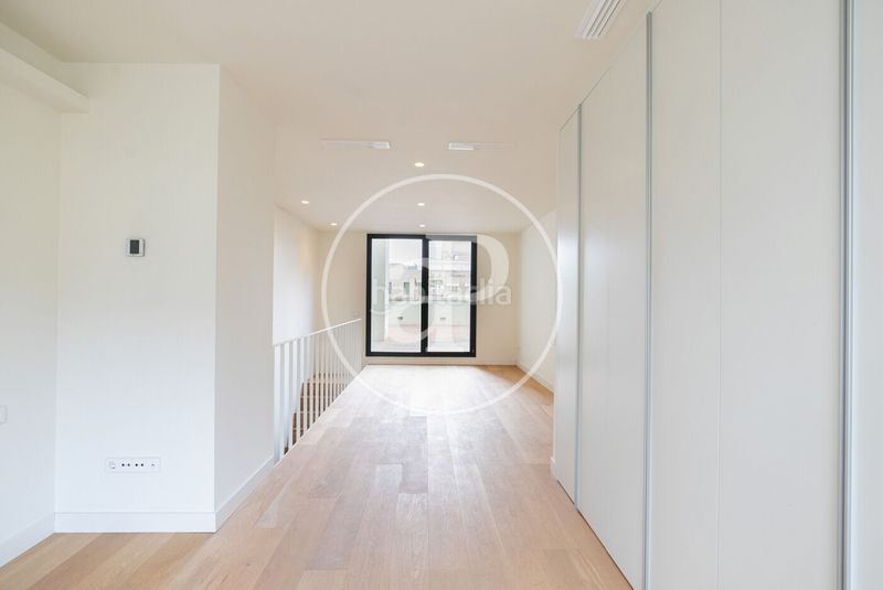 Foto d7766690-f577-4d5a-9d56-60c9b4321973. Àtic amb calefacció a Dreta de l´Eixample Barcelona