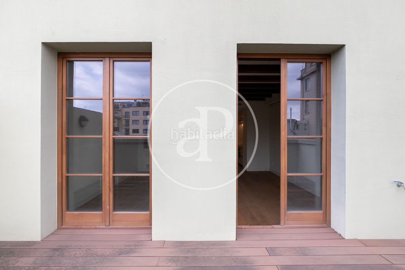 Foto dedd871c-fa20-4571-8354-ebc6d61c076c. Àtic amb calefacció a Dreta de l´Eixample Barcelona