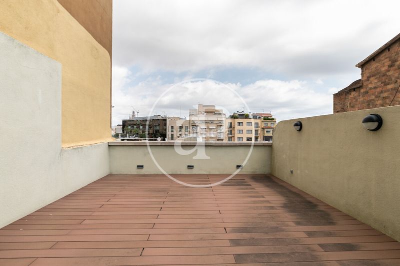 Foto fdc01151-c22d-43b0-b91f-86c3b8f1dbdc. Àtic amb calefacció a Dreta de l´Eixample Barcelona