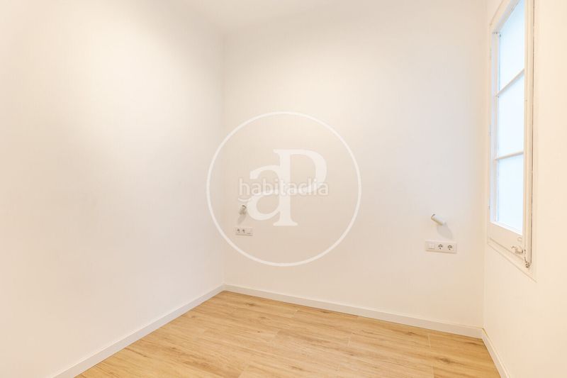 Foto 0d62086c-626b-498f-89c6-f75dbfcdaba6. Pis amb calefacció a La Nova Esquerra de l´Eixample Barcelona