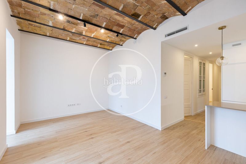 Foto 10e8c0bf-97f1-48cb-8140-d9e3f6342e1b. Pis amb calefacció a La Nova Esquerra de l´Eixample Barcelona