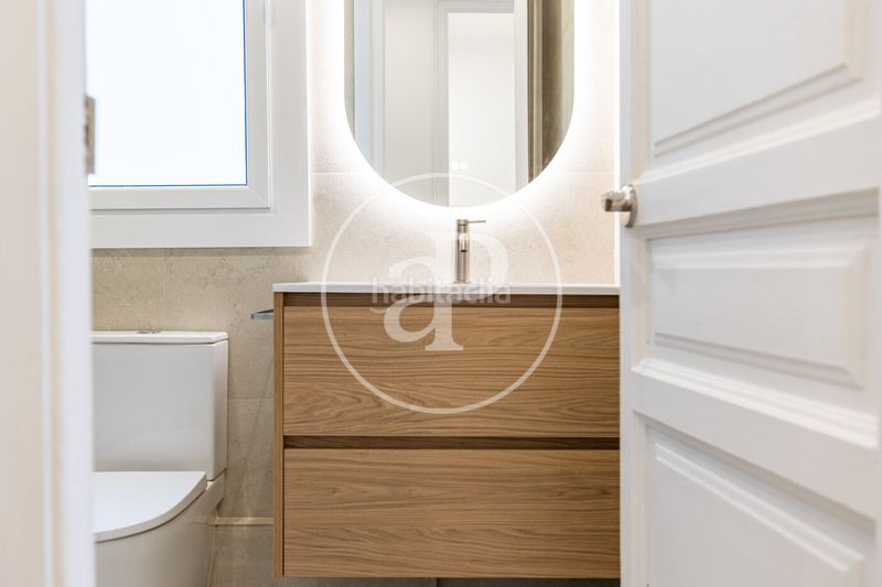 Foto 49d6dee1-7dca-4481-8b68-872bbda974ca. Pis amb calefacció a La Nova Esquerra de l´Eixample Barcelona