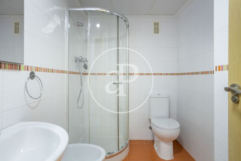 Foto 3ce905a7-9a69-47c9-a7be-687cf9245683. Pis amb calefacció aparcament piscina a Ciutat de les Ciències i de les Arts - Justicia Valencia