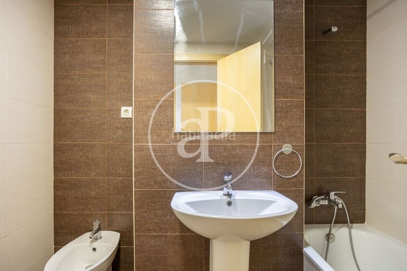 Foto 5b1041a0-1460-4774-881f-cf68fc218885. Pis amb calefacció aparcament piscina a Ciutat de les Ciències i de les Arts - Justicia Valencia