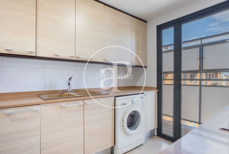 Foto 617b7330-f169-477e-a53d-52daf7431d7f. Pis amb calefacció aparcament piscina a Ciutat de les Ciències i de les Arts - Justicia Valencia