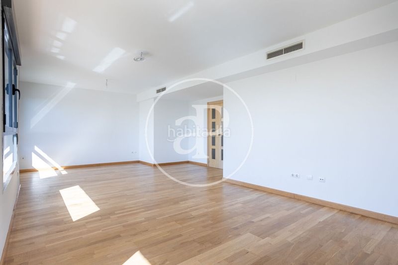 Foto d7e3949a-a880-4c83-ba4e-4f43f97d1400. Pis amb calefacció aparcament piscina a Ciutat de les Ciències i de les Arts - Justicia Valencia