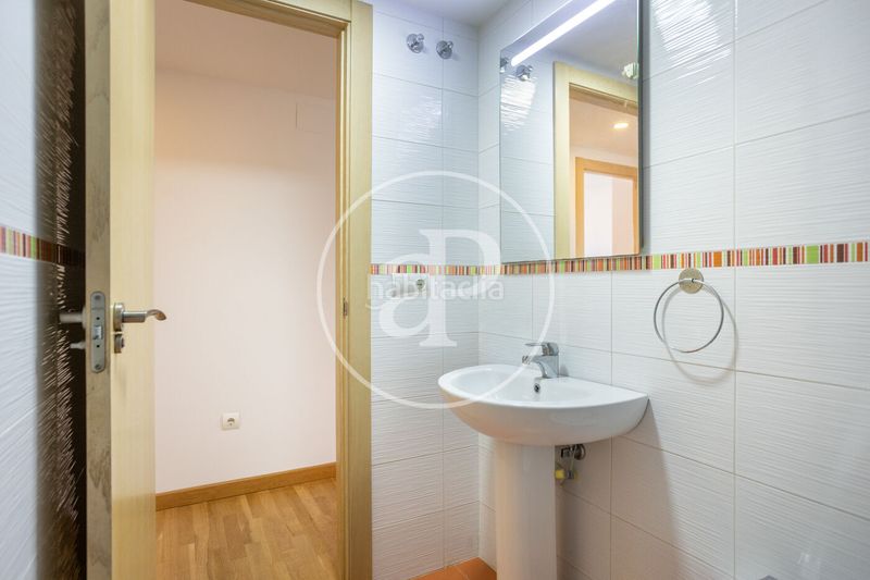 Foto eb36d70d-cd9f-4d60-9760-0503f8a2e982. Pis amb calefacció aparcament piscina a Ciutat de les Ciències i de les Arts - Justicia Valencia