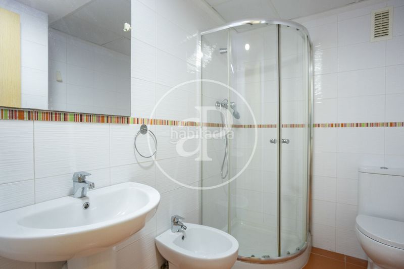 Foto f35fda72-8d28-462b-85fa-f7d902afb31f. Pis amb calefacció aparcament piscina a Ciutat de les Ciències i de les Arts - Justicia Valencia