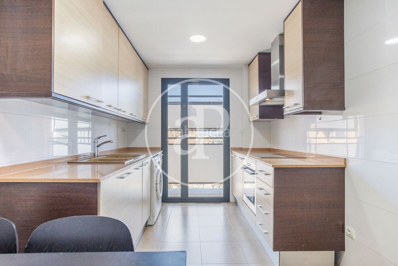 Foto fe67f4fb-40f0-4b17-adfe-8e799c07b059. Pis amb calefacció aparcament piscina a Ciutat de les Ciències i de les Arts - Justicia Valencia