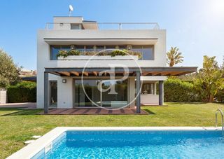 Miete Haus  Carrer can calella. Casa unifamiliar en sant vicens de montalt