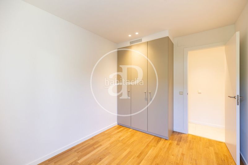 Foto cd7c0165-fd36-4123-88dc-286b99d0bece. Pis amb calefacció aparcament a La Nova Esquerra de l´Eixample Barcelona