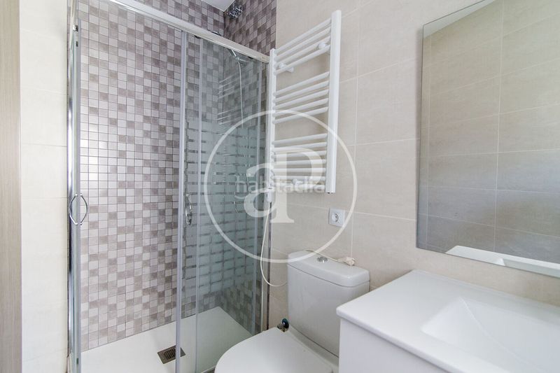 Foto 9812aed4-dc4b-474e-a52b-86def73c27e2. Pis amb calefacció a Raval Barcelona