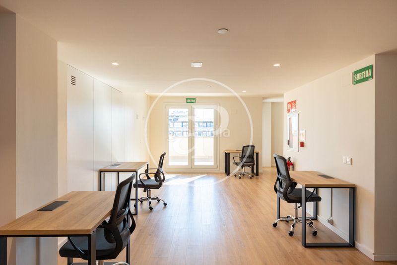 Foto d9983a07-b924-4013-812f-679617b59d41. Lloguer pis amb calefacció aparcament piscina a Eixample Mataró