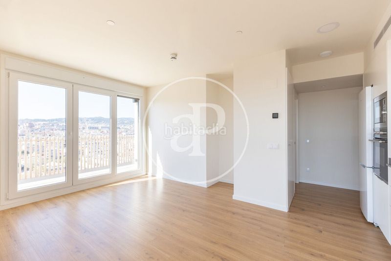 Foto 13e19387-319c-43fb-8e79-1741603d1ac9. Rent flat with heating parking pool in Eixample Mataró
