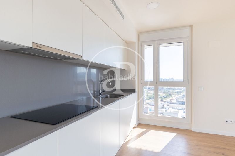 Foto b5e57f88-e6ba-46f4-8327-4b9810d6742a. Rent flat with heating parking pool in Eixample Mataró