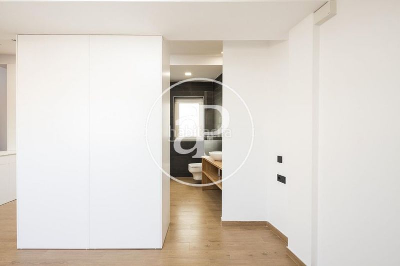 Foto c4bf79ee-6920-4d7c-9987-597c247f3f36. Dúplex amb calefacció a Sant Francesc Valencia