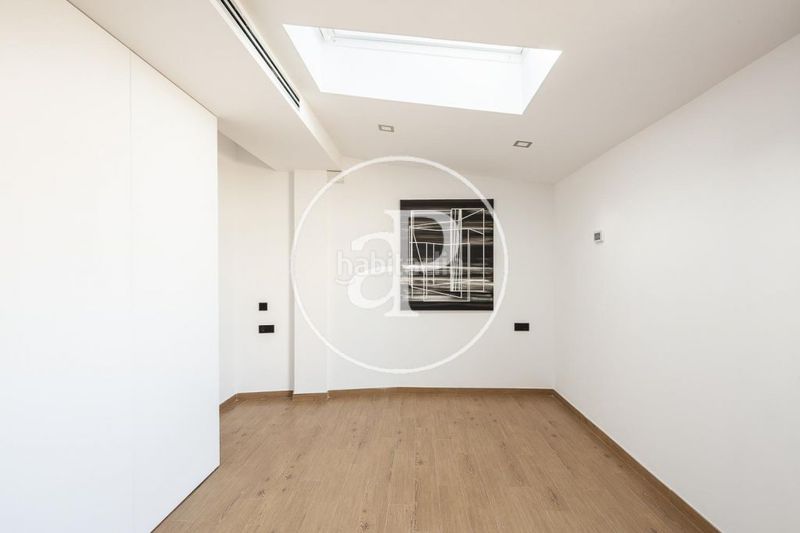 Foto d051157f-6f4d-4440-bedd-458edb3006ab. Dúplex amb calefacció a Sant Francesc Valencia