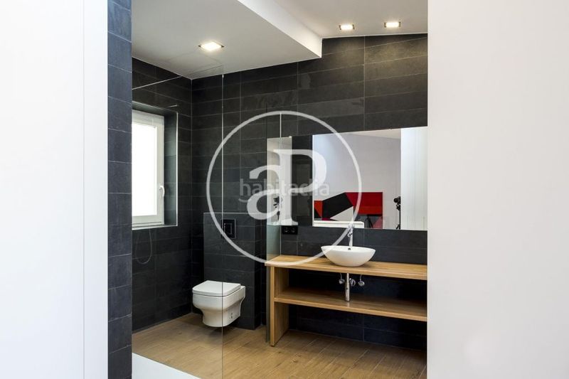 Foto f7237bdf-a3eb-46d0-8d7f-813fcc211edc. Dúplex amb calefacció a Sant Francesc Valencia