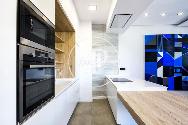 Foto f7dd50d9-6a6a-4827-af3a-c0328c95c14e. Dúplex amb calefacció a Sant Francesc Valencia