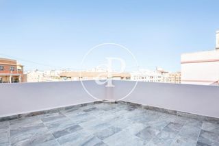 Rent Penthouse  Avinguda de peris i valero. Ático en alquiler en ruzafa