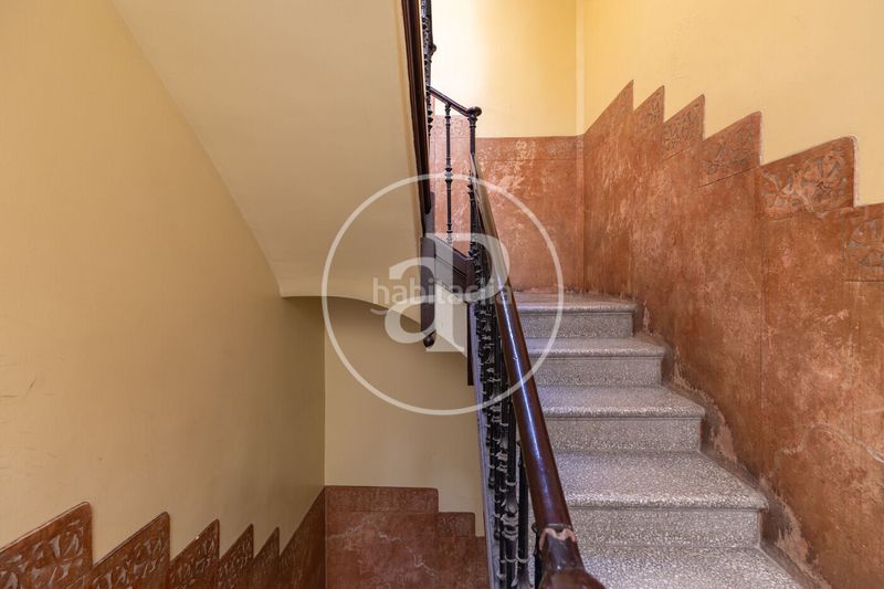 Foto e105087d-f440-4f0b-a1ba-0a3a40e262ff. Pis amb calefacció a Vila de Gràcia Barcelona