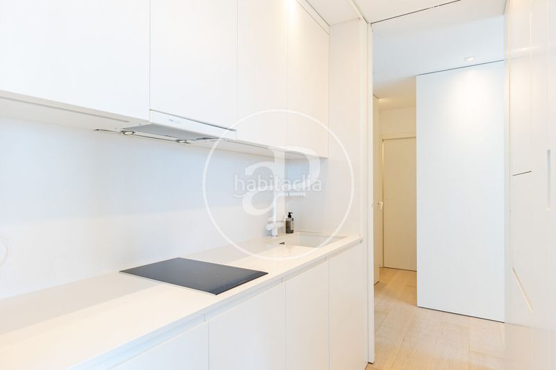 Foto 5ae6cad8-cbd7-4da0-be3a-fb6a0bd7e2cc. Pis amb calefacció aparcament a Dreta de l´Eixample Barcelona