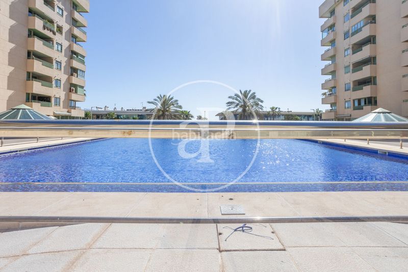 Foto 4ce4bdd5-94e9-4357-b325-9c4938bbc5eb. Pis amb calefacció piscina a La Patacona Alboraya