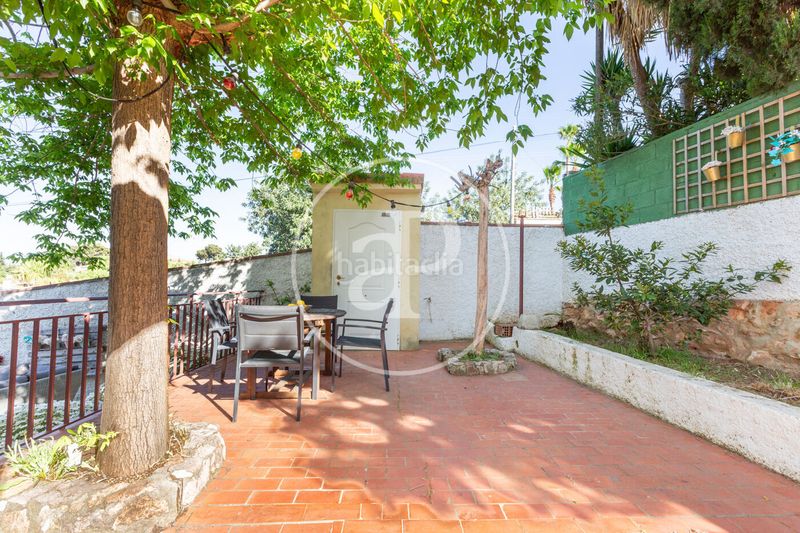 Foto c77a1e48-4a78-4d97-bc15-6690f87a3564. Casa amb calefacció aparcament piscina a Las Pedrizas Chiva