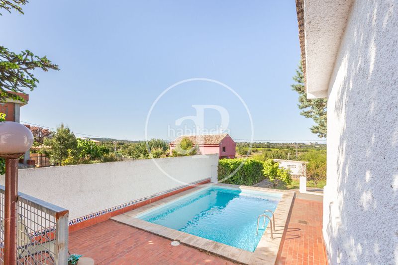 Foto eaeacd6e-563c-4491-aee4-22e4d7e38a24. Casa amb calefacció aparcament piscina a Las Pedrizas Chiva