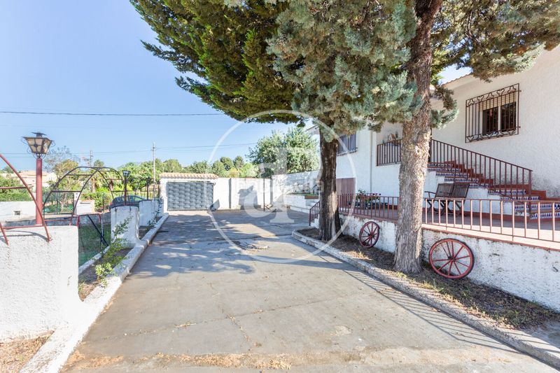 Foto fcede268-cd3e-46d2-b166-f87fda222945. Casa amb calefacció aparcament piscina a Las Pedrizas Chiva