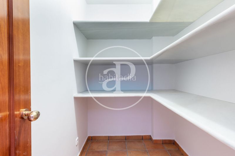 Foto 859067c9-5444-40ac-99a1-84e2fcb9fb05. Casa amb calefacció aparcament piscina a Los Pinares-La Masia Bétera