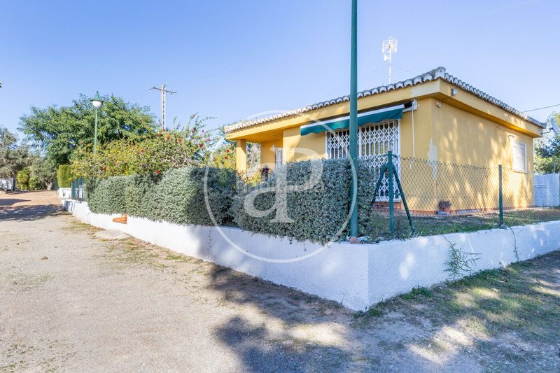 Foto 917b902a-50e0-49b9-b8be-befa00180783. Casa amb calefacció aparcament piscina a Los Pinares-La Masia Bétera