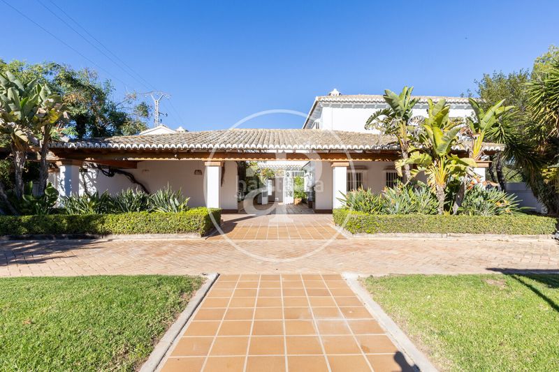Foto a5c550a2-96cc-4503-a932-28daa65c5d2f. Casa amb calefacció aparcament piscina a Los Pinares-La Masia Bétera
