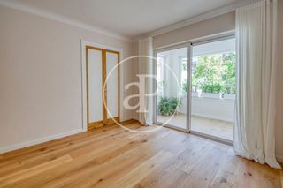 Pis  Carrer de verdi. Piso en venta en gràcia nova