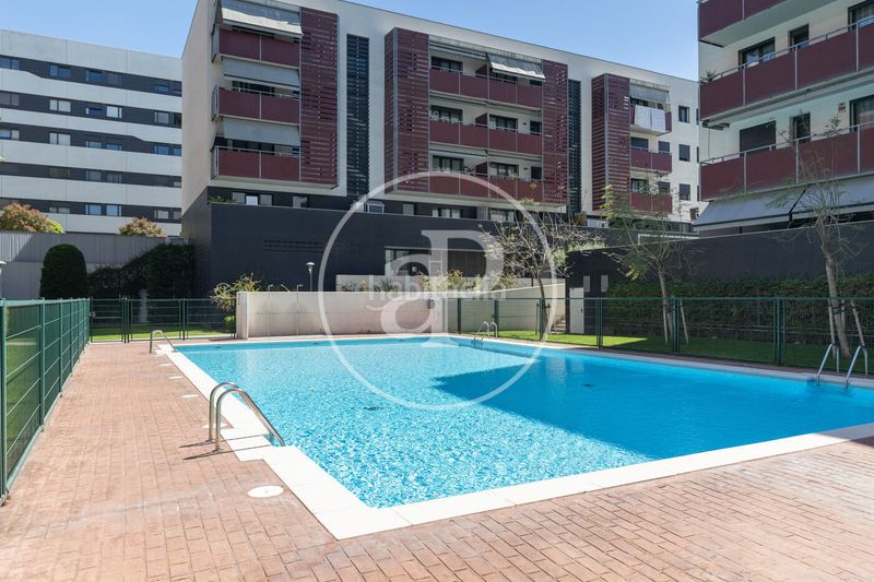 Foto 0c8c99ea-11f1-4533-8897-c9afc31b0cd0. Pis amb calefacció aparcament piscina a Mas Lluí - Els Miralls Sant Just Desvern