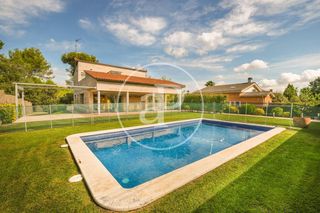 Rent House in Bellaterra. Casa en alquiler en bellaterra