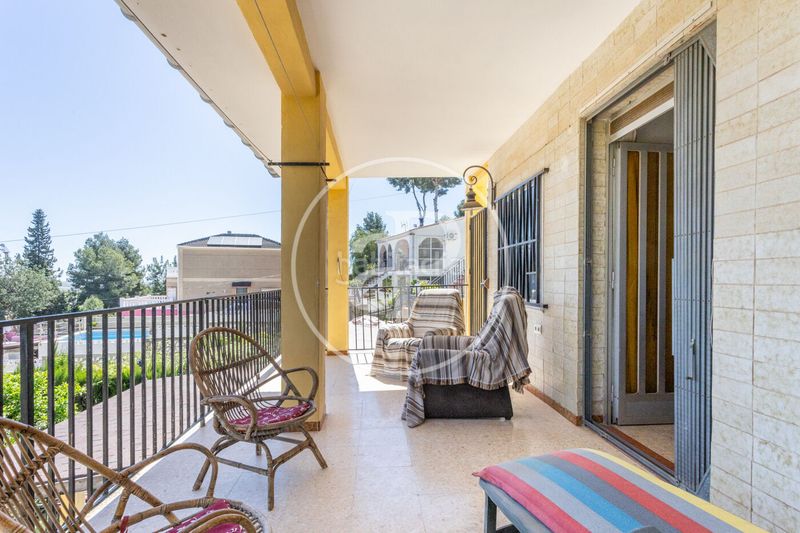 Foto 4355c978-1fa4-42e8-b634-1a2d29bf212d. Casa amb calefacció aparcament piscina a Catadau