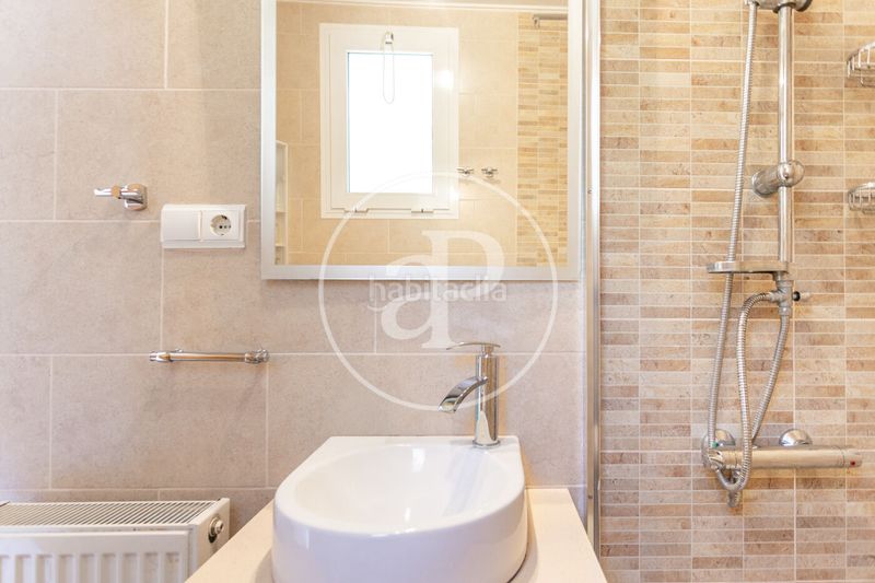 Foto 4ffd41e3-392d-4ede-a851-1a1756e104c3. Casa amb calefacció aparcament piscina a Catadau